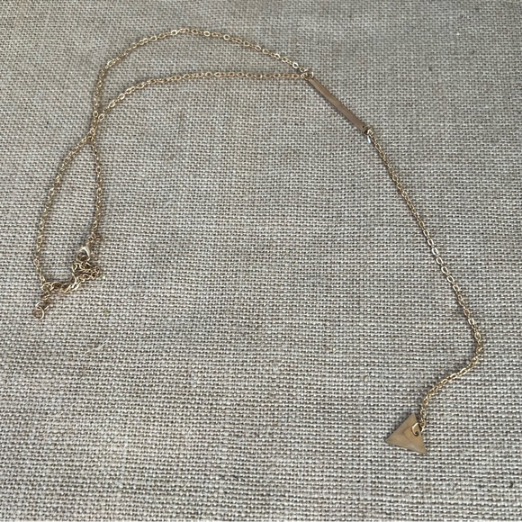Gold tone y lariat chain necklace triangle charm pendant dainty thin - Picture 2 of 4